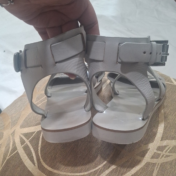 Marc Fisher Wome's Gray and Snake Print Sandals Size 8M - Picture 7 of 12